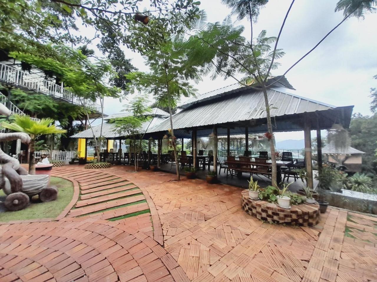 Bangmara Hill Hotel Takuapa Buitenkant foto